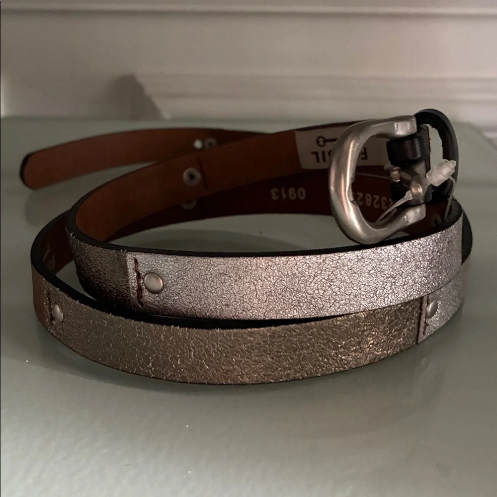 NWT $34 Fossil Leather Metallic & Black Multi Colorblock Skinny Belt - Picture 2 of 8